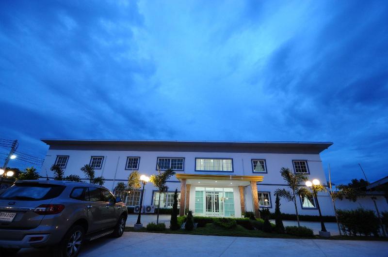 Montara Hotel & Resort Korat