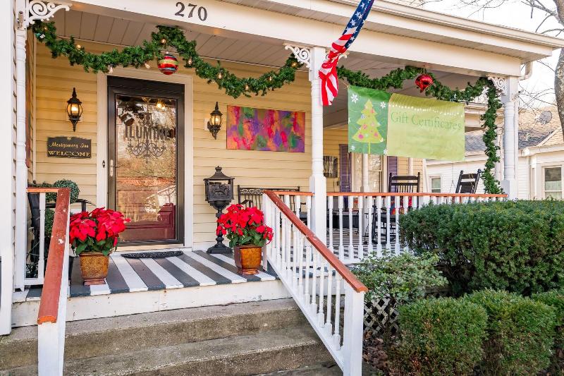 Montgomery Inn Bnb image