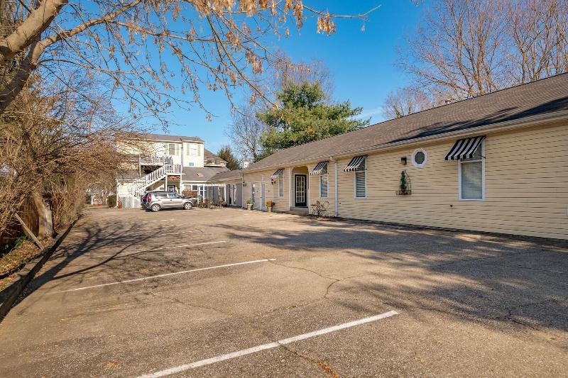 Montgomery Inn Bnb image