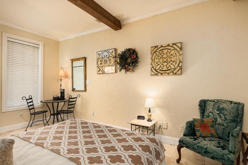 Montgomery Inn Bnb image