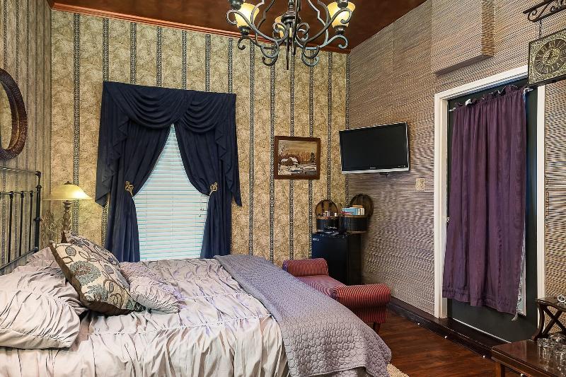 Montgomery Inn Bnb image