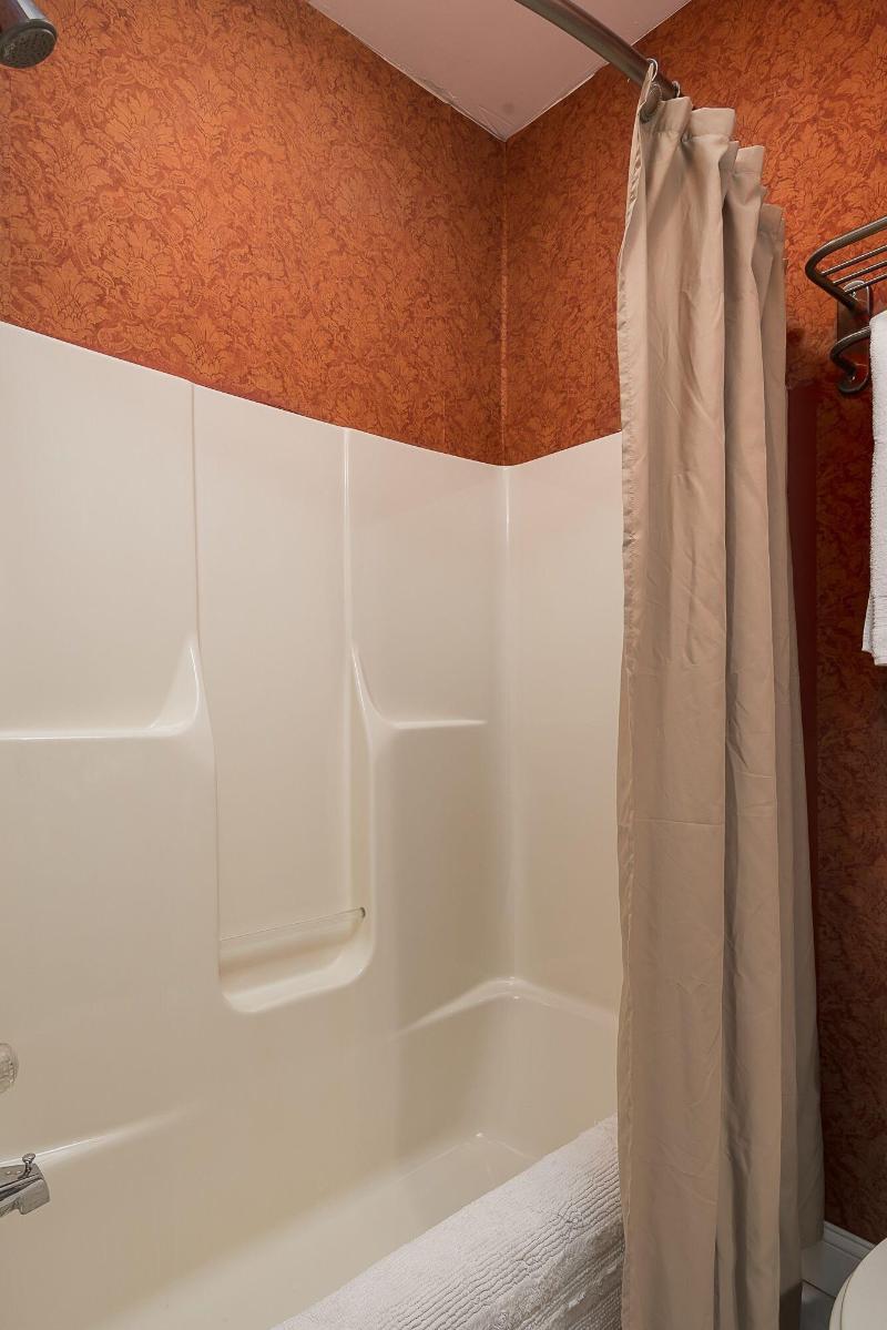 Montgomery Inn Bnb image