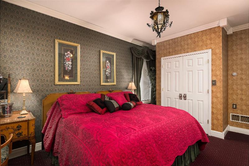 Montgomery Inn Bnb image