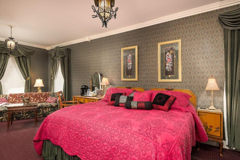 Montgomery Inn Bnb image