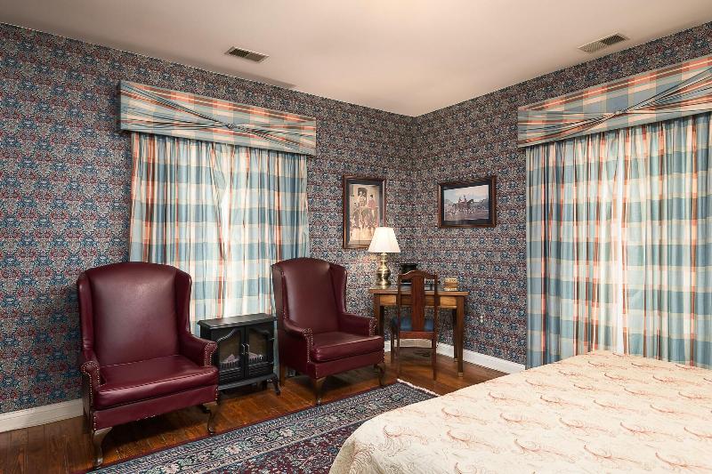 Montgomery Inn Bnb image