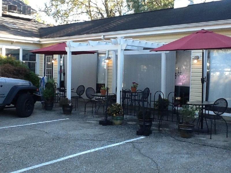 Montgomery Inn Bnb image