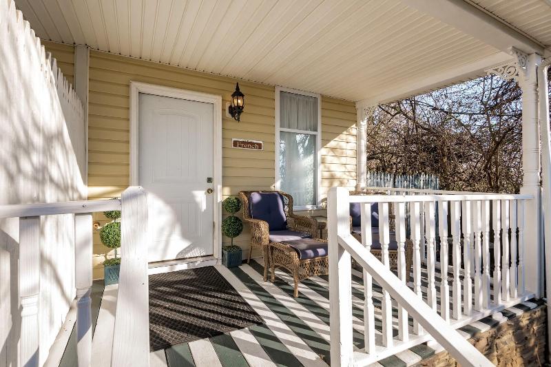 Montgomery Inn Bnb image