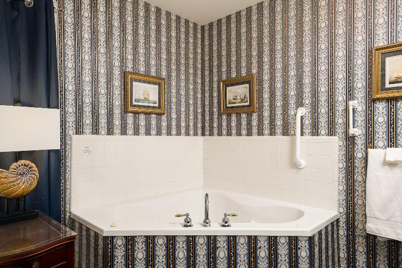 Montgomery Inn Bnb image