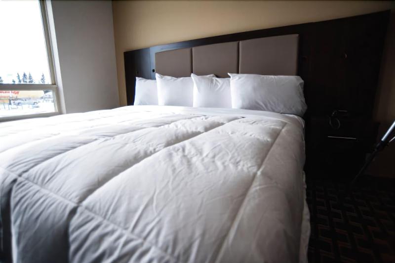 Western Star Inn & Suites Esterhazy image