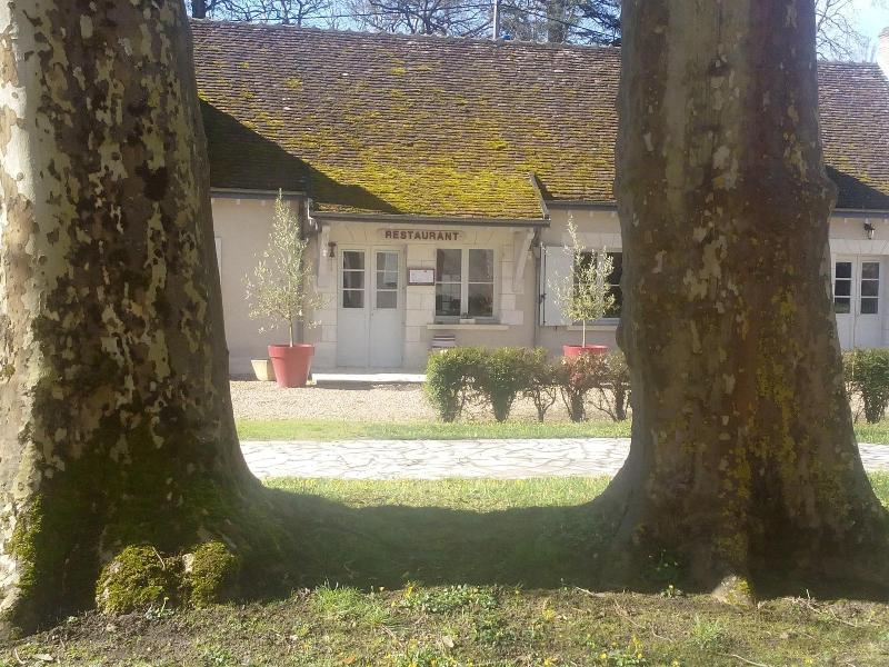 Hostellerie Le Clos Du Cher — general view