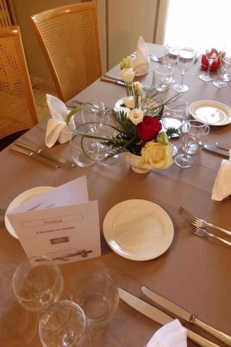 Hostellerie Le Clos Du Cher image