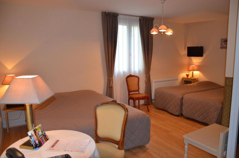 Hostellerie Le Clos Du Cher image