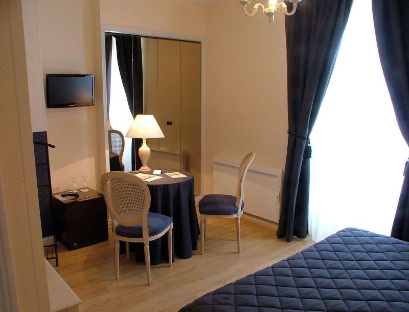 Hostellerie Le Clos Du Cher image