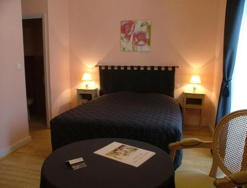 Hostellerie Le Clos Du Cher image