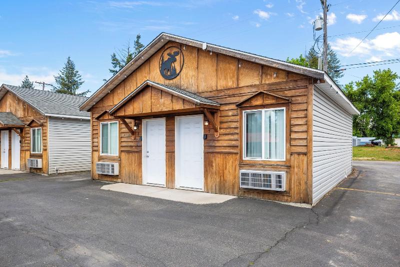 Moose Inn image