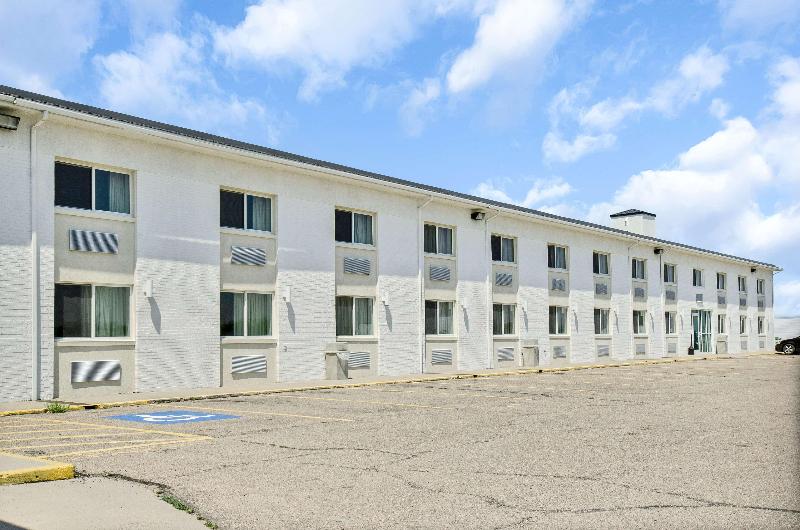 Motel 6 Big Springs, NE image