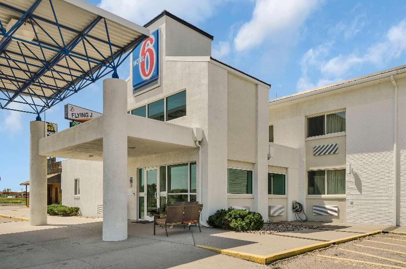 Motel 6 Big Springs, NE image