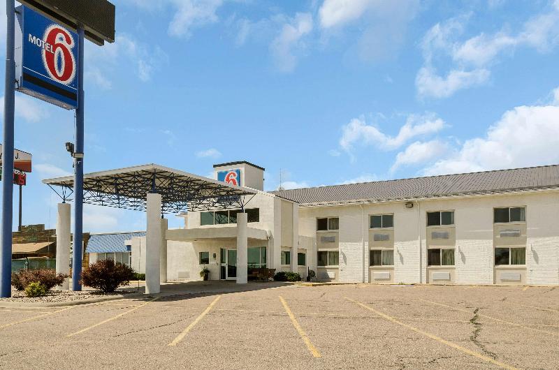 Motel 6 Big Springs, NE image