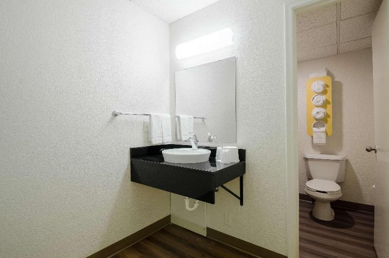 Motel 6 Big Springs, NE image