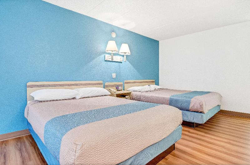 Motel 6 Big Springs, NE image