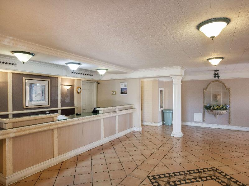 Motel 6 Knoxville, TN image