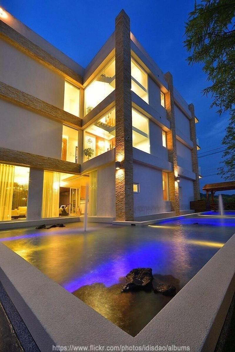 Xianel Vacation Chateau image