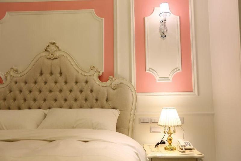 Xianel Vacation Chateau image