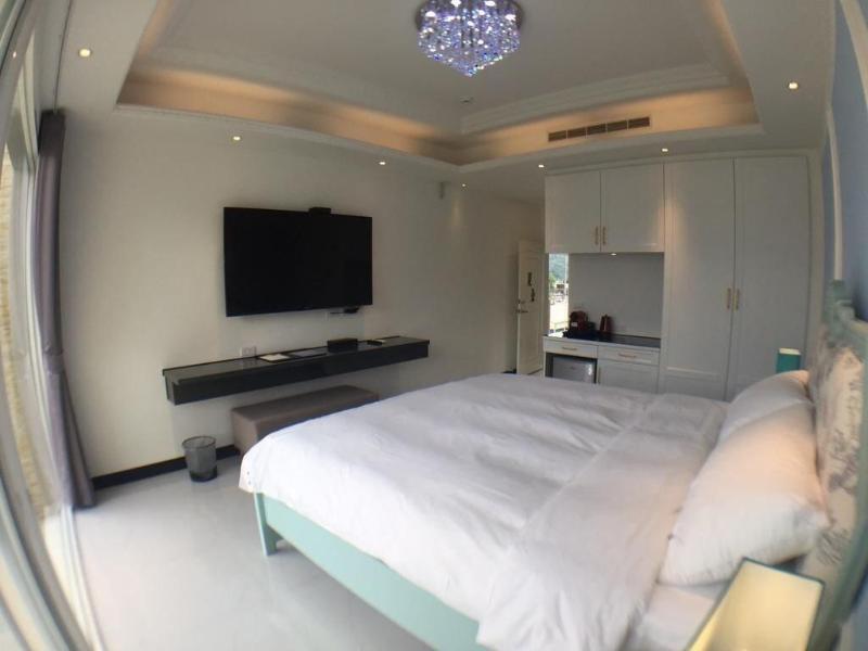 Xianel Vacation Chateau image