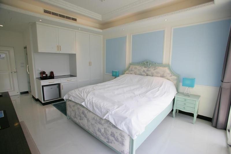 Xianel Vacation Chateau image