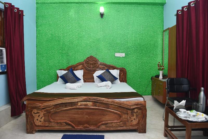Hotel Anand Lok