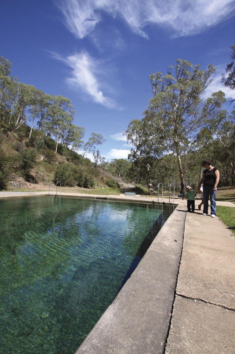 Yarrangobilly Caves House