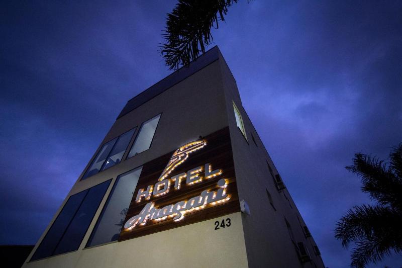 Hotel Araçari