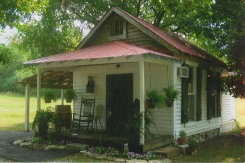 Mulberry Lavender Farm and B&B image