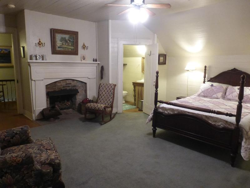 Mulberry Lavender Farm and B&B image