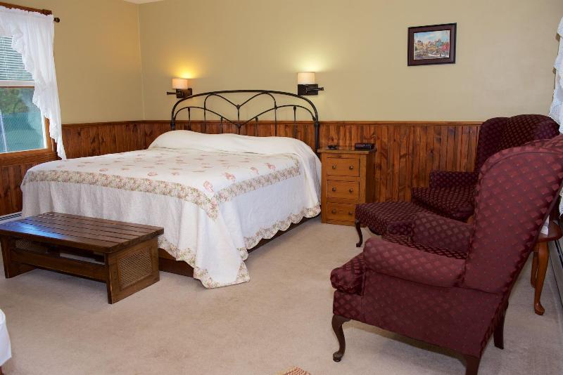 Myer Motel image 1