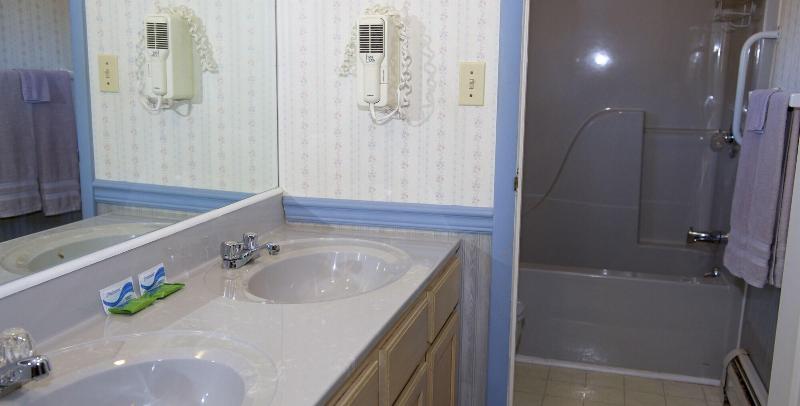 Myer Motel image 9