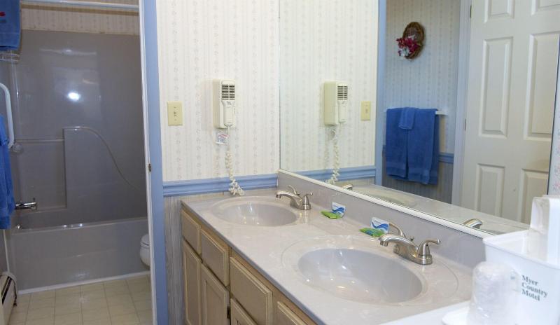 Myer Motel image 8
