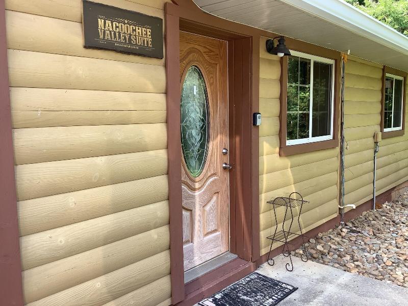 Nacoochee Valley Rentals image