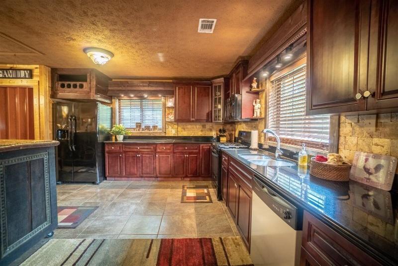 Nacoochee Valley Rentals image