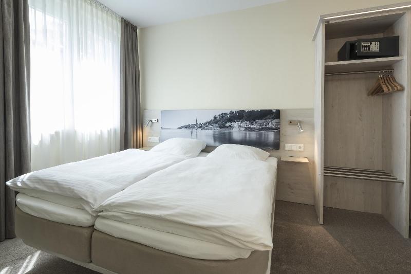 Hotel Bellevue image
