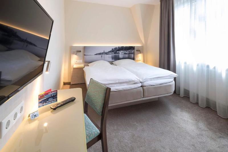 Hotel Bellevue image