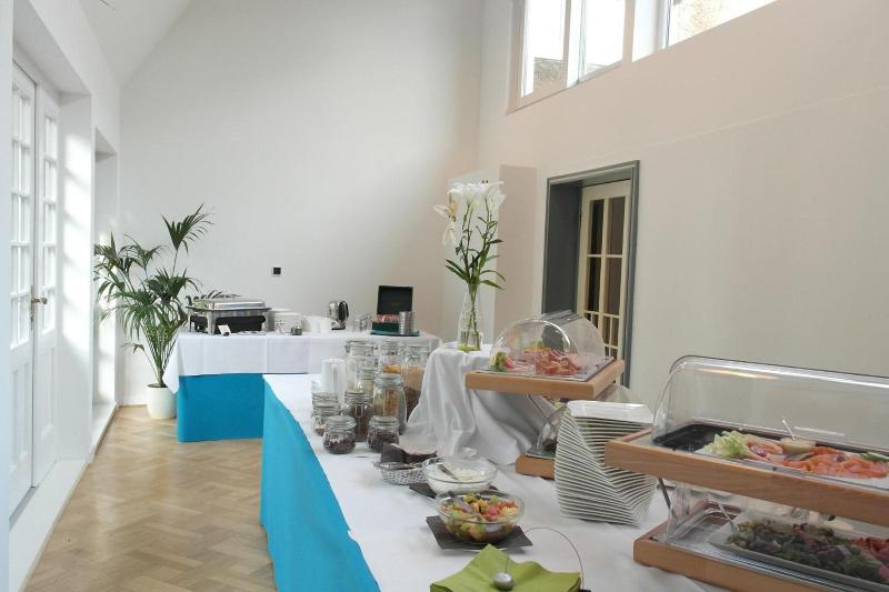 Hotel Blauer Fasan image