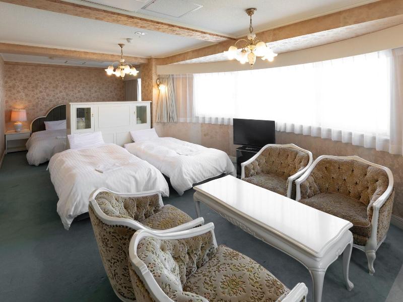 Hotel Castle Inn Yokkaichi image