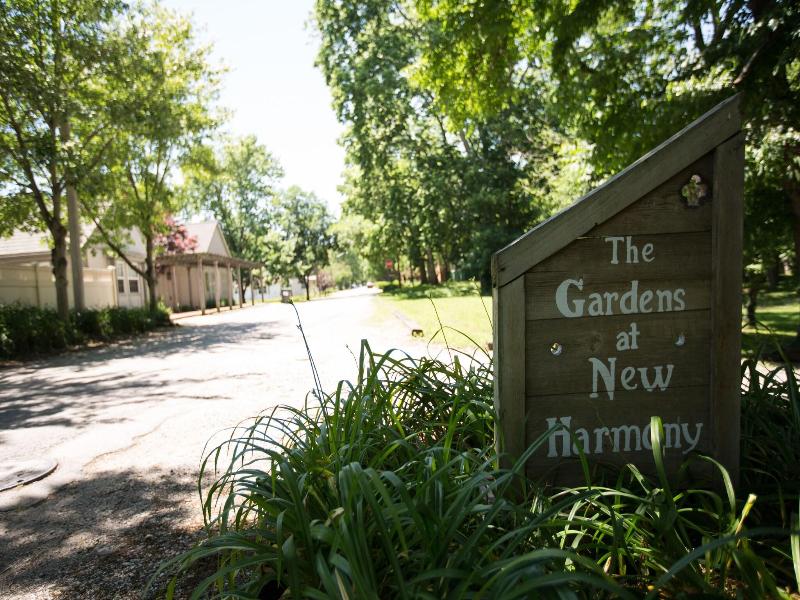 New Harmony Inn Resort And Conference Center