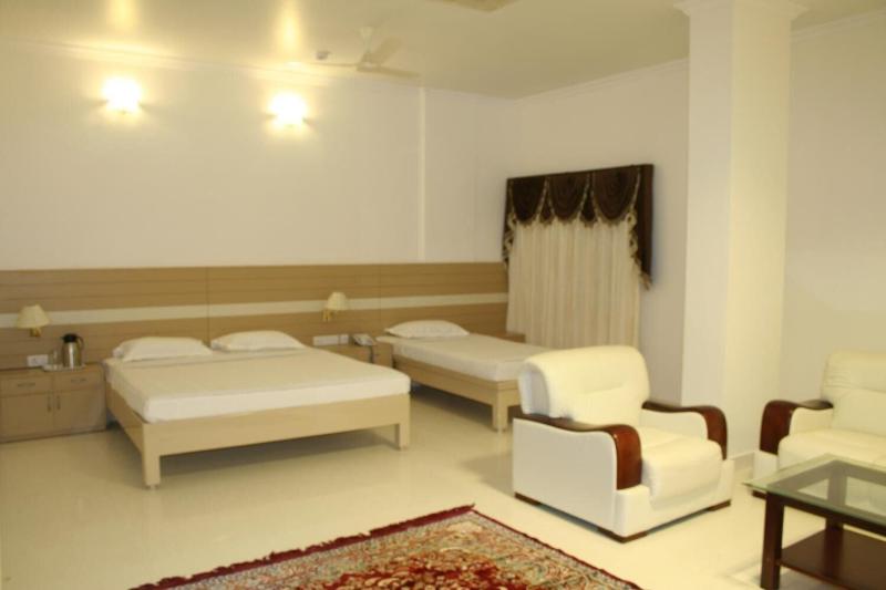 Hotel Dsf Grand Plazas image