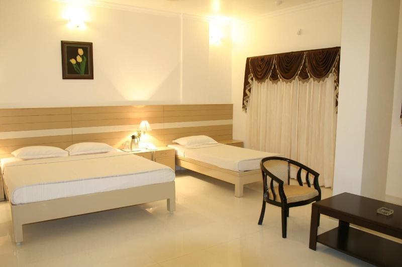 Hotel Dsf Grand Plazas image