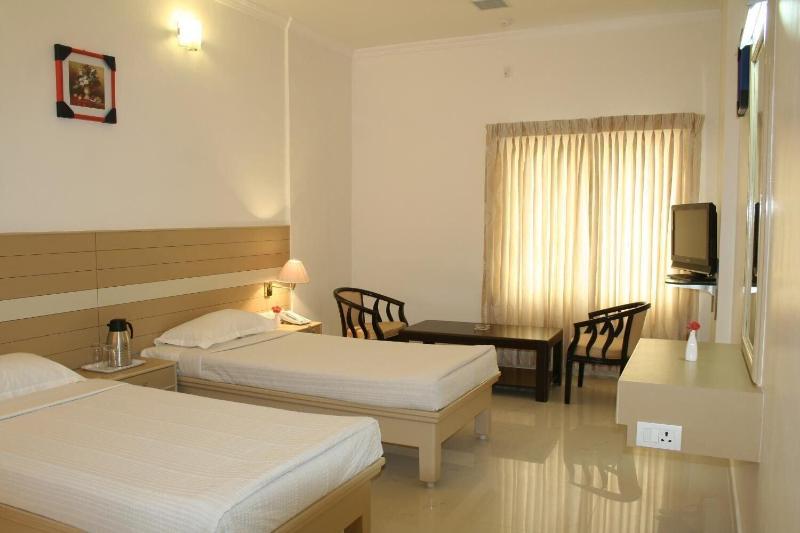 Hotel Dsf Grand Plazas image
