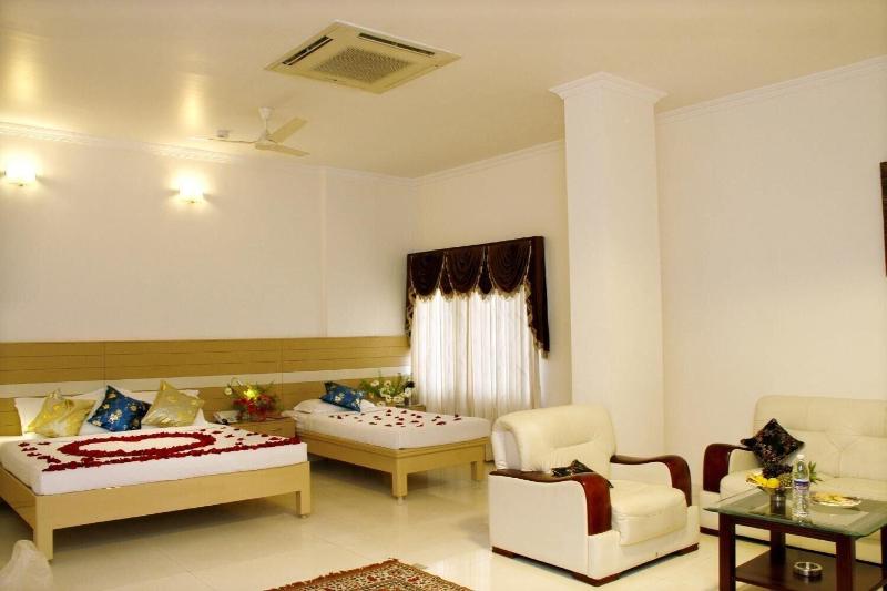 Hotel Dsf Grand Plazas image