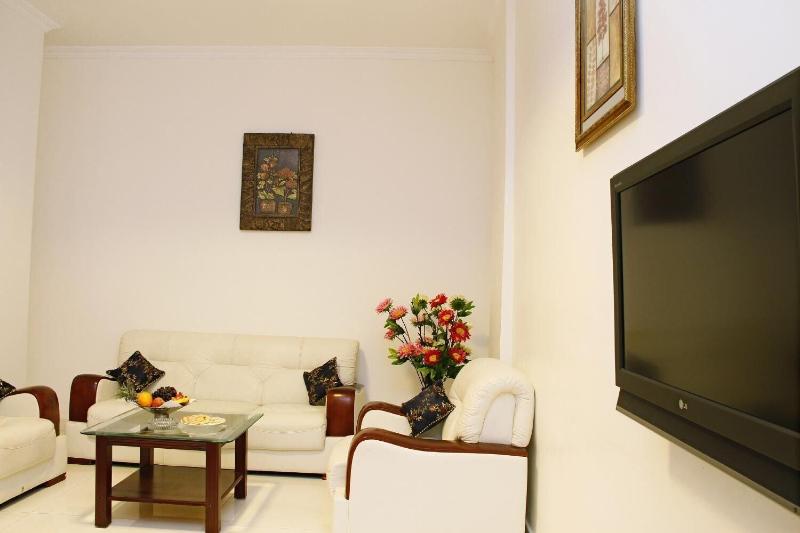 Hotel Dsf Grand Plazas image