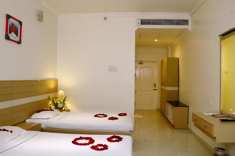 Hotel Dsf Grand Plazas image
